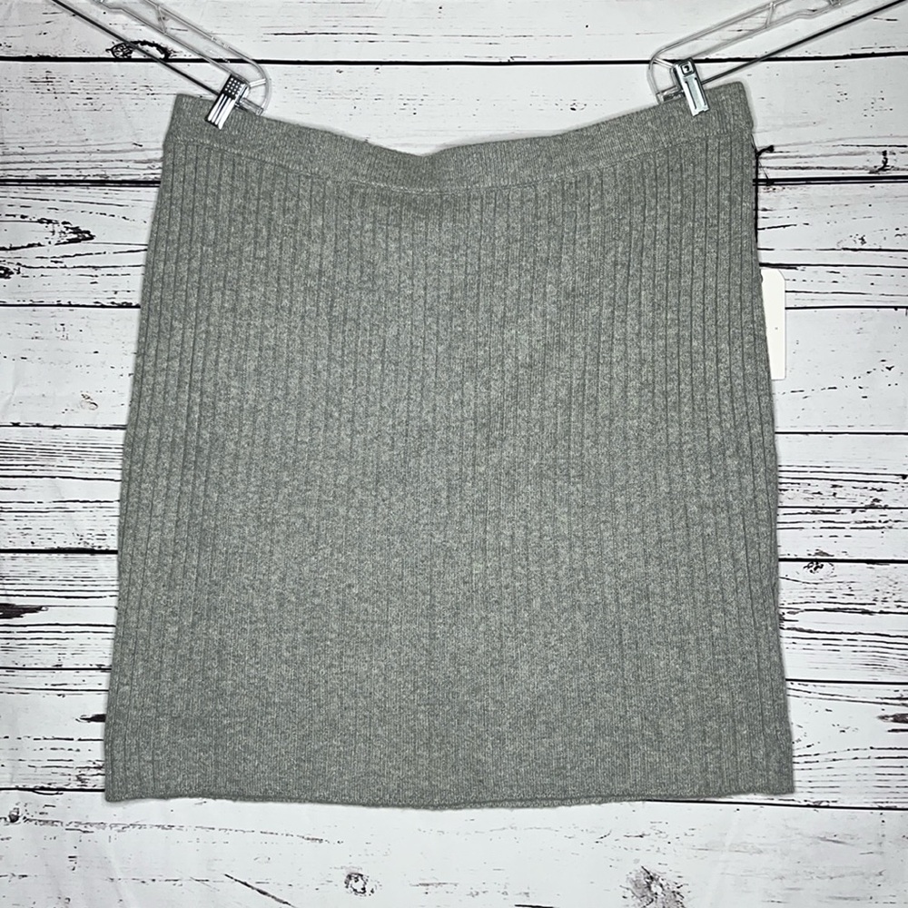 Leith NWT Size 3X Heather Gray Pull-On Ribbed Sweater Knit Straight Pencil Skirt